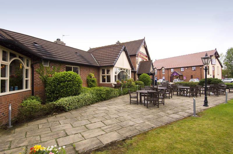 Crewe Hall Hotel & Spa - Cheshire 외부 사진