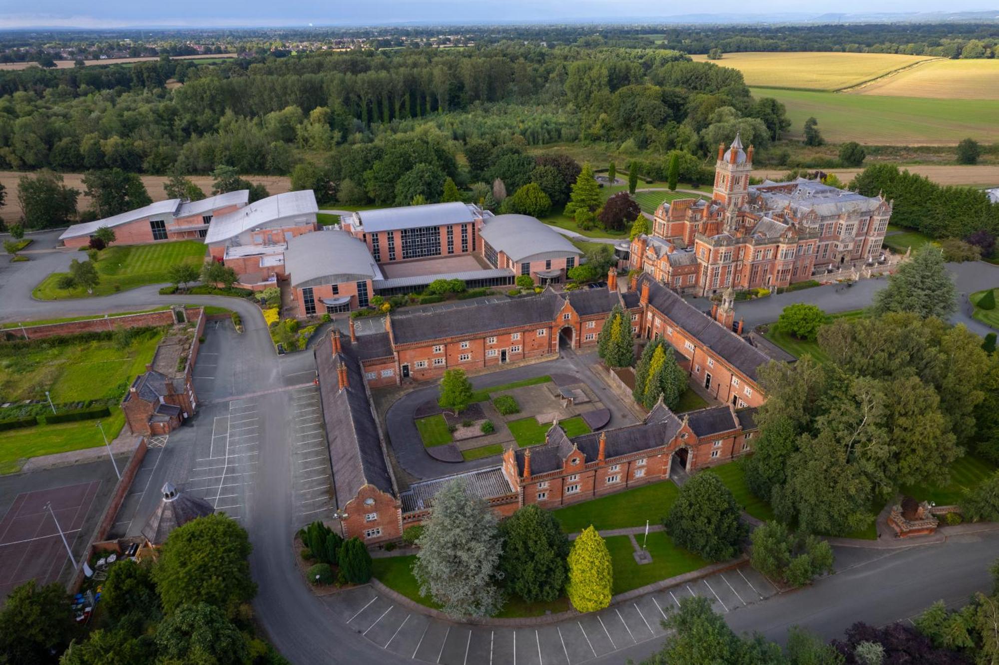Crewe Hall Hotel & Spa - Cheshire 외부 사진