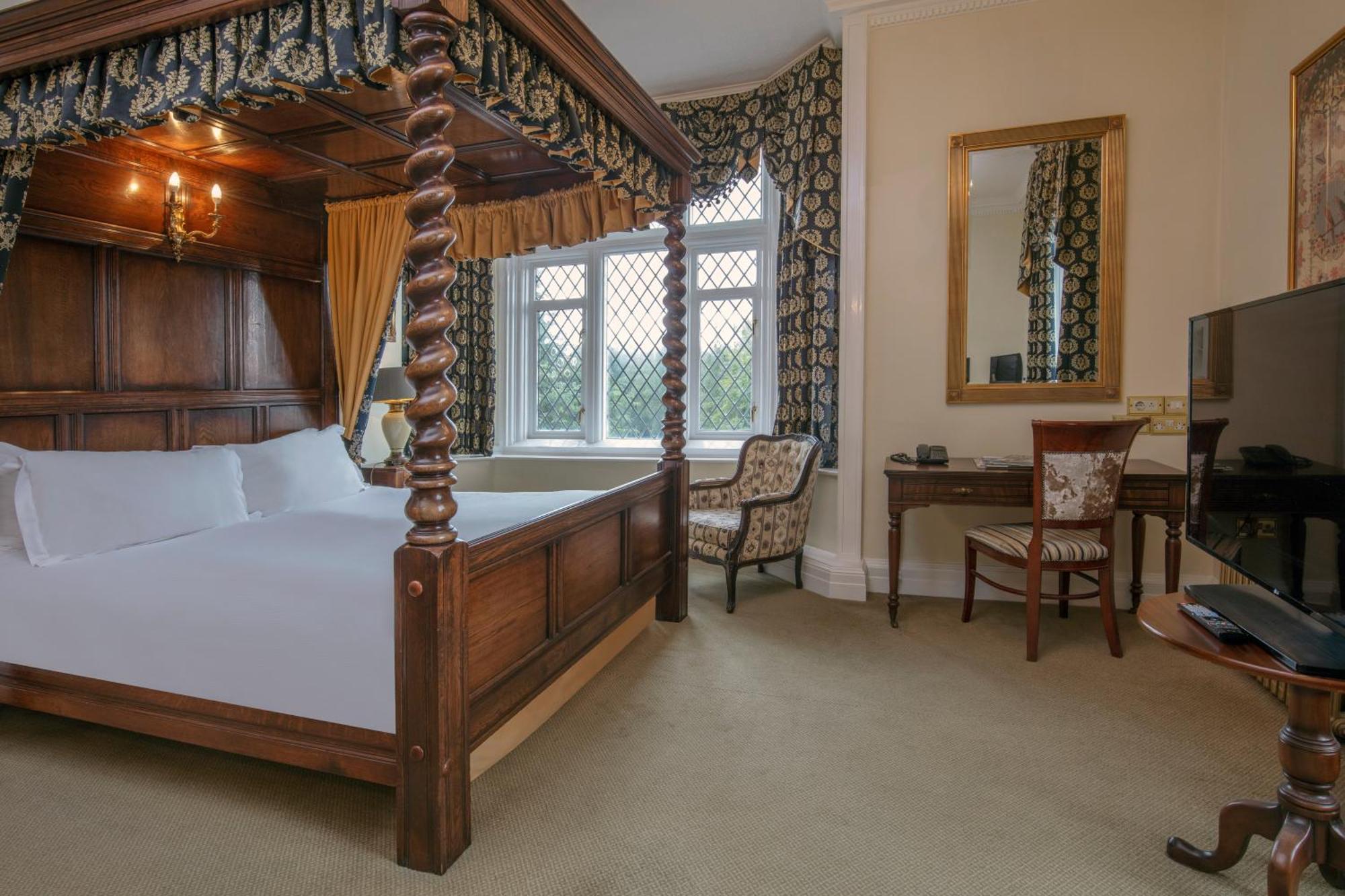 Crewe Hall Hotel & Spa - Cheshire 외부 사진