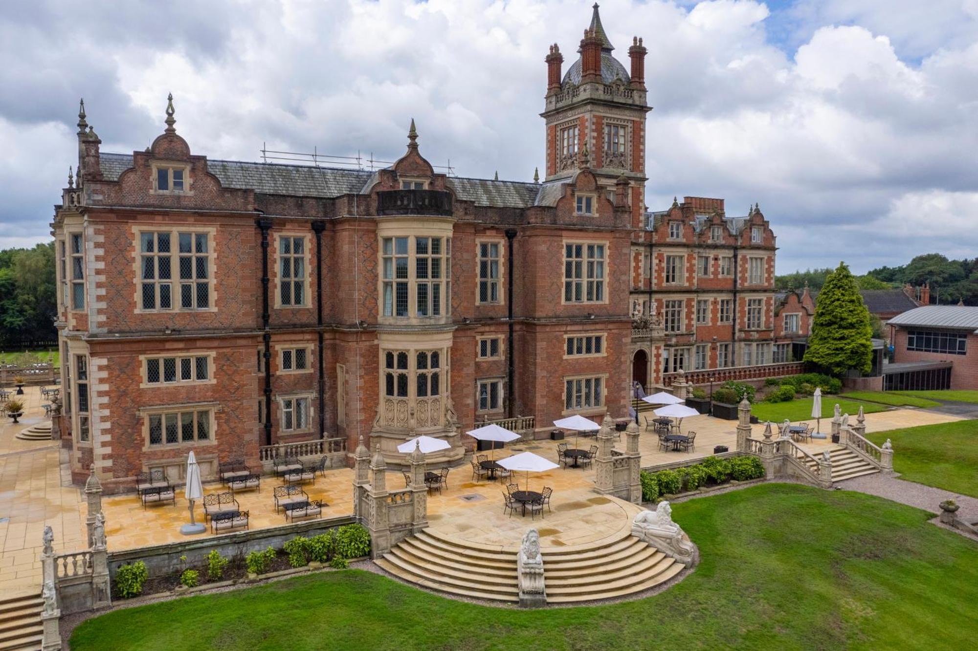 Crewe Hall Hotel & Spa - Cheshire 외부 사진