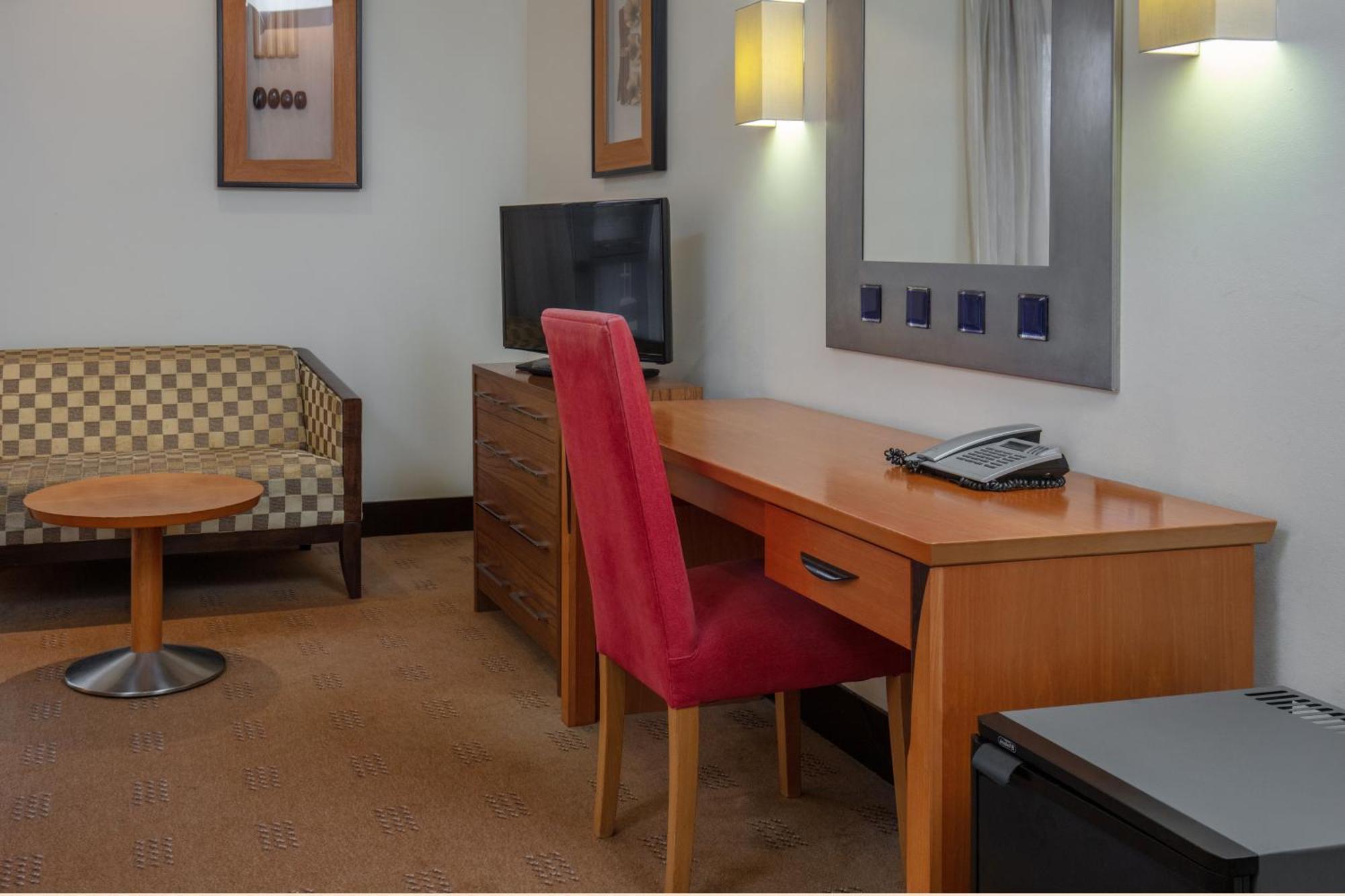 Crewe Hall Hotel & Spa - Cheshire 객실 사진