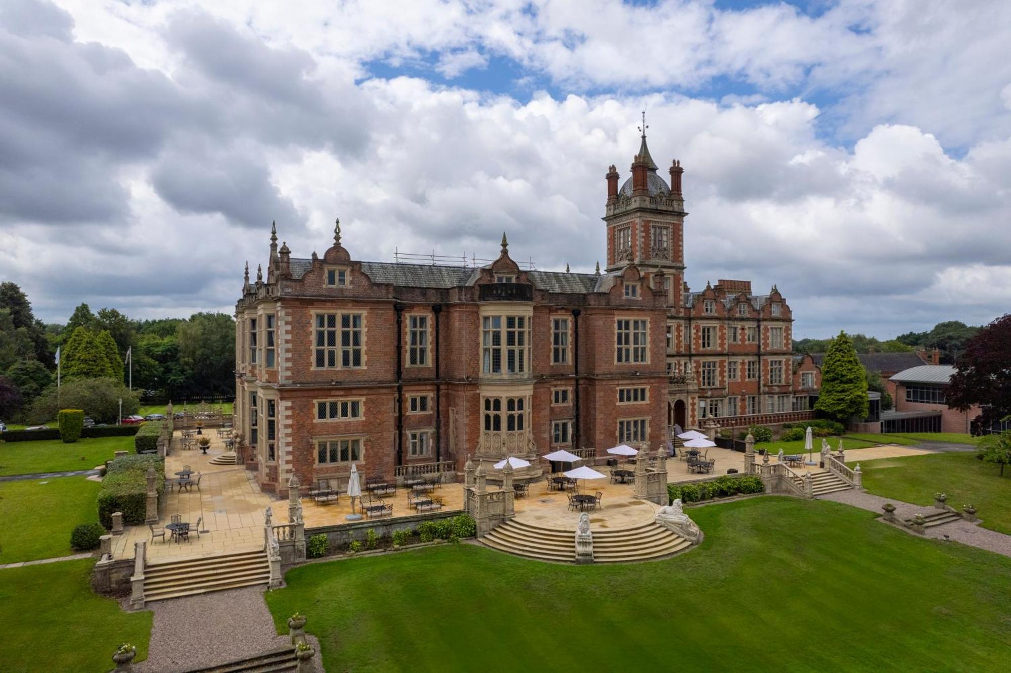 Crewe Hall Hotel & Spa - Cheshire 외부 사진